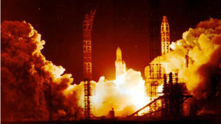 Illustration for article titled The Soviet space shuttle's final ride